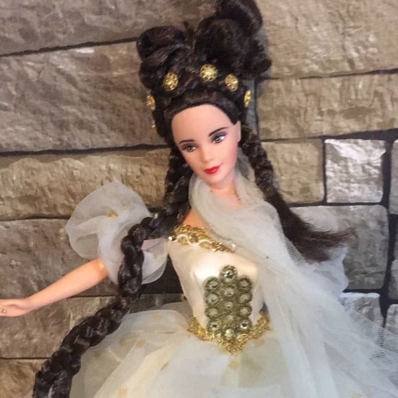 Barbie as Empress Sissy 1996 - Picture 2 of 8